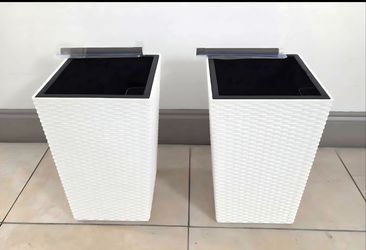 *** NEW LOW PRICE *** PAIR of 16" White Square Textured Planters with Irrigation (2 for $40) @ Lasting Creations