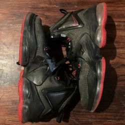 Nike LeBron Basketball Shoes Size 9.5-Clean & Ready to Wear