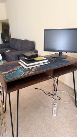 Desk (2 compartment storage)