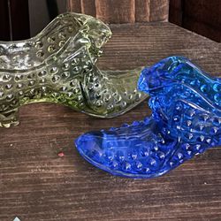 A Bundle Of Shoes Mixed Sizes Depression Glass And Ceramic Chacha Heels