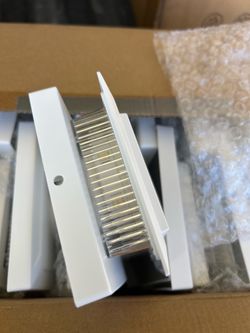 Solar post lights white