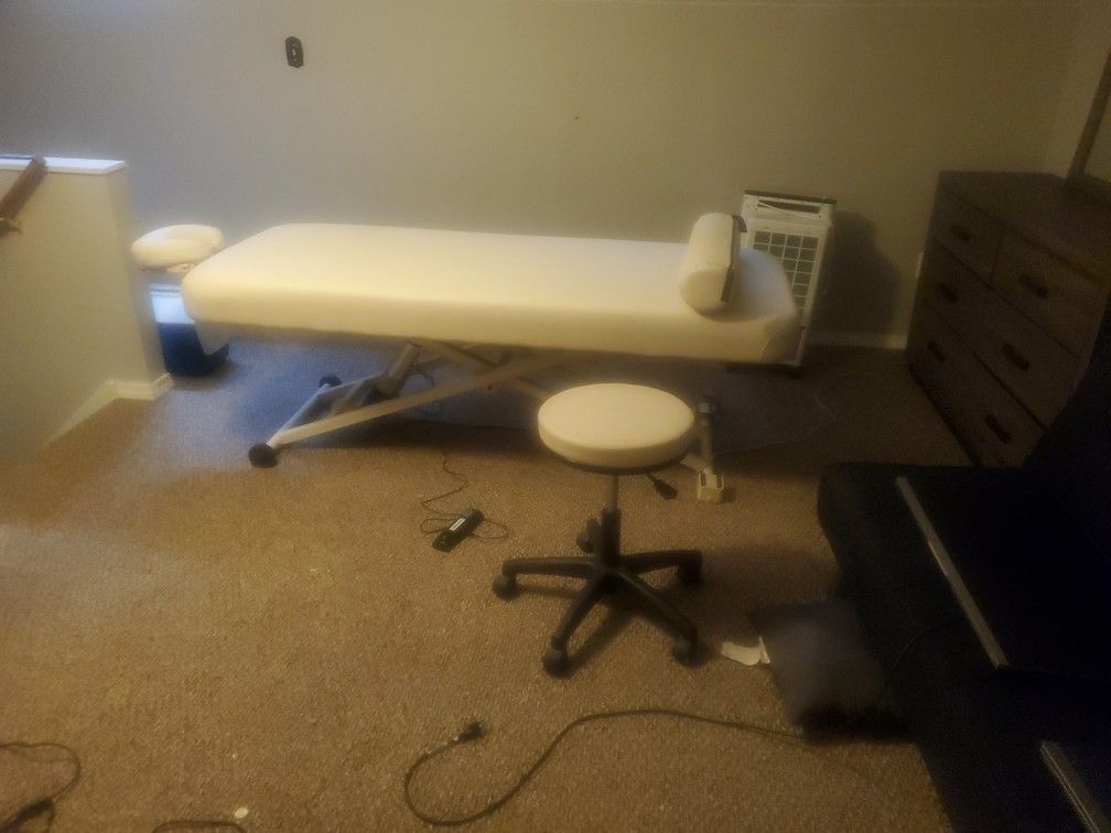 Electric Massage Table