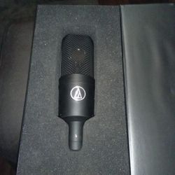 AT4040 Condenser Microphone 