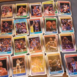 Lot Of 100 Random Vintage 1988 Fleer Basketball Cards All For $40