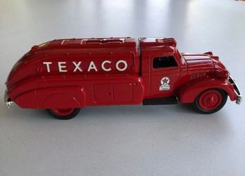 1939 Dodge Airflow Texaco Collectors Series #10 Locking Coin Bank Die Cast Metal