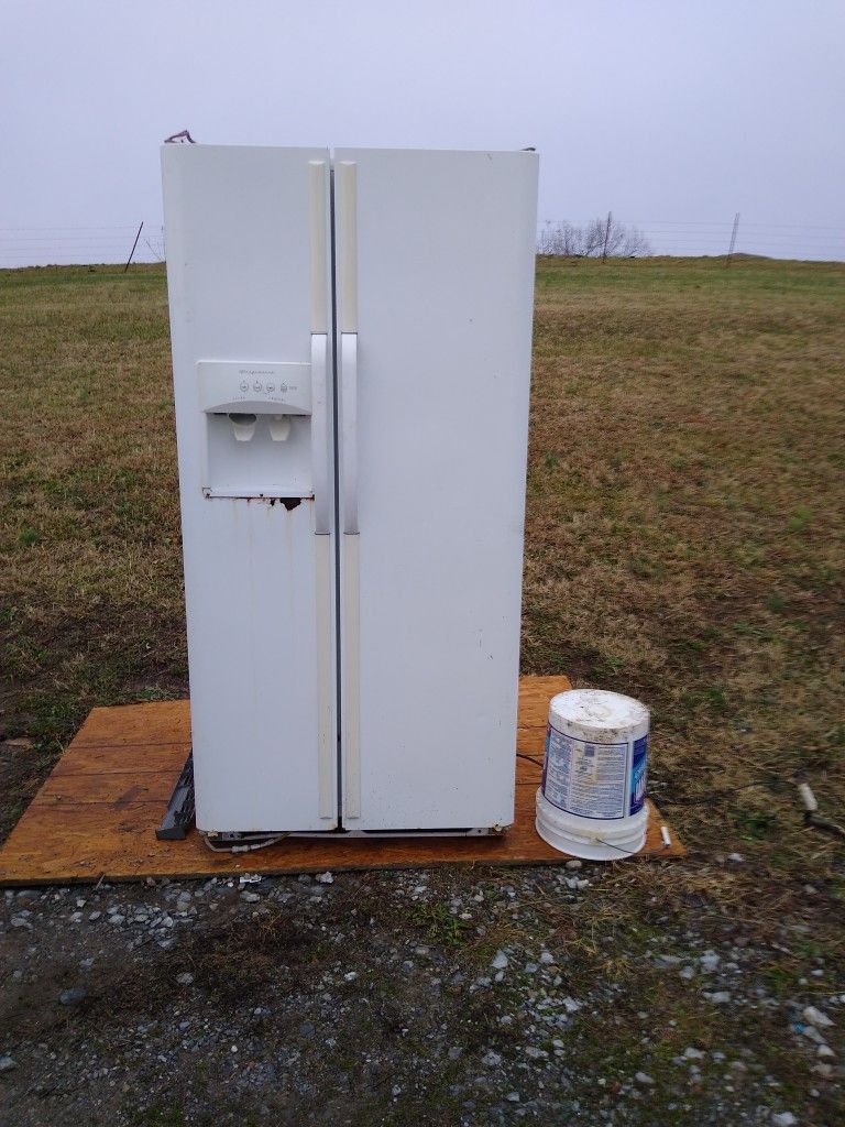 Side By Side Refrigerator Freezer