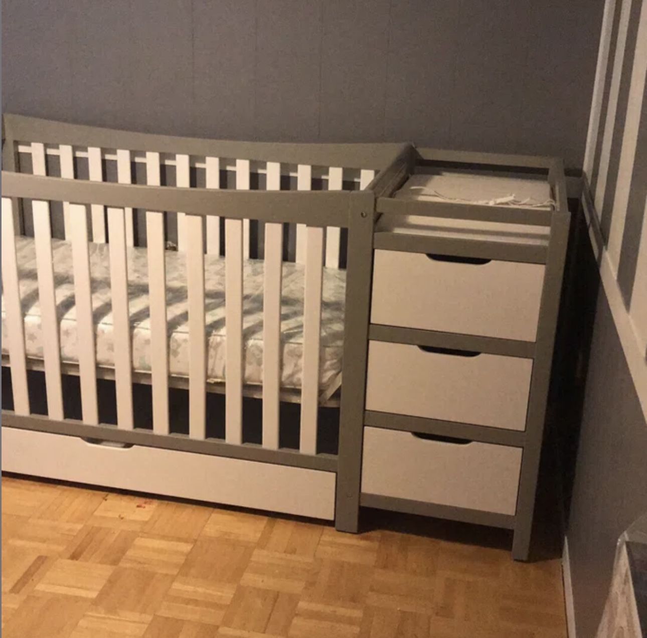 Crib With Changing Table And Mattress 