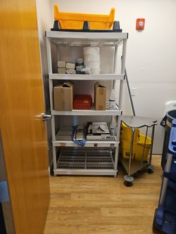Plastic shelving unit