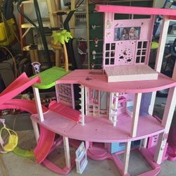 Malibu Barbie Dreamhouse 