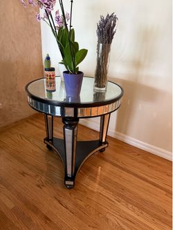 Round mirror Side Table used 28” diameter
