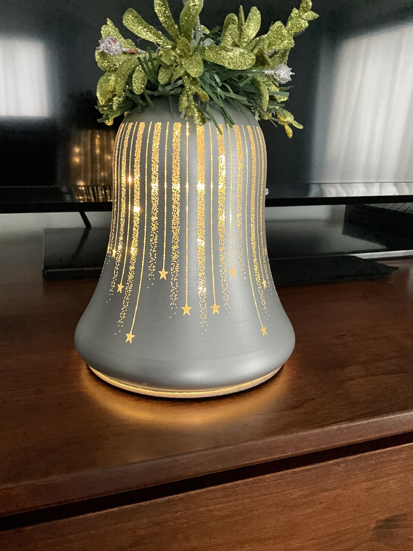 Silver Bell With Floating Stars Lights Up/ Timer