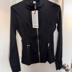 Lululemon Define Women’s Jacket, Size 4