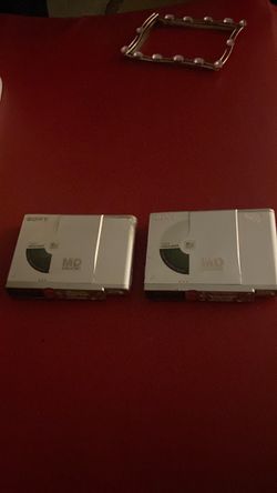 2 ñSony MD Walkman Portable MiniDisc Players – Lot of 2