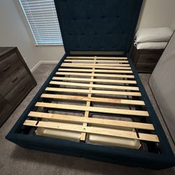 Bed Frame for Sale !