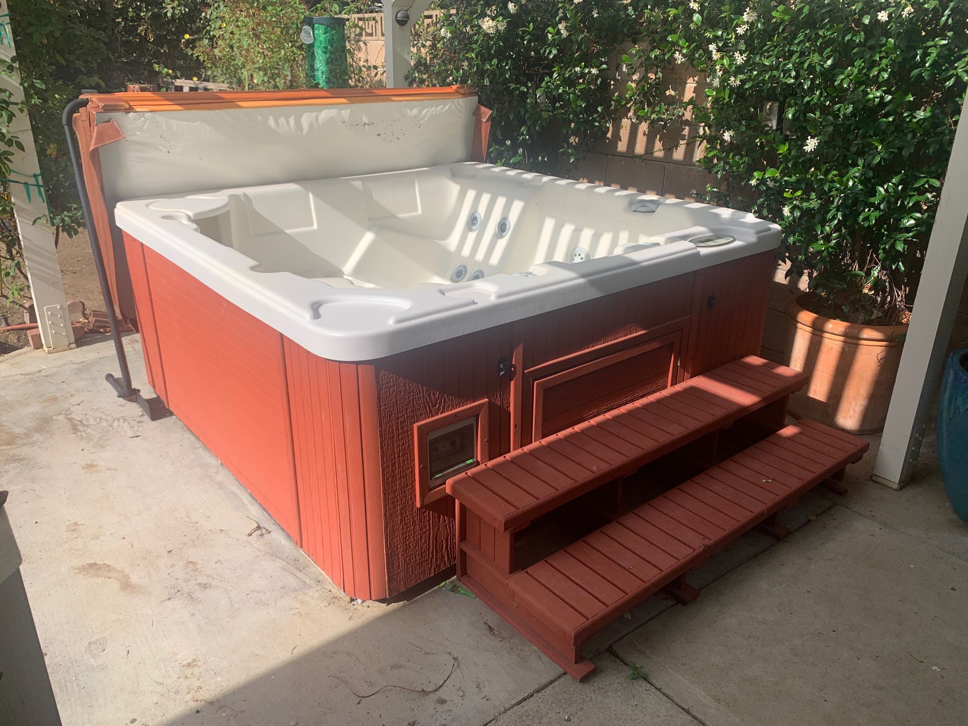 Life spa for sale (hot tub/jacuzzi)