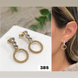 Beautiful Earrings 18k Golds Plating With White Stones 