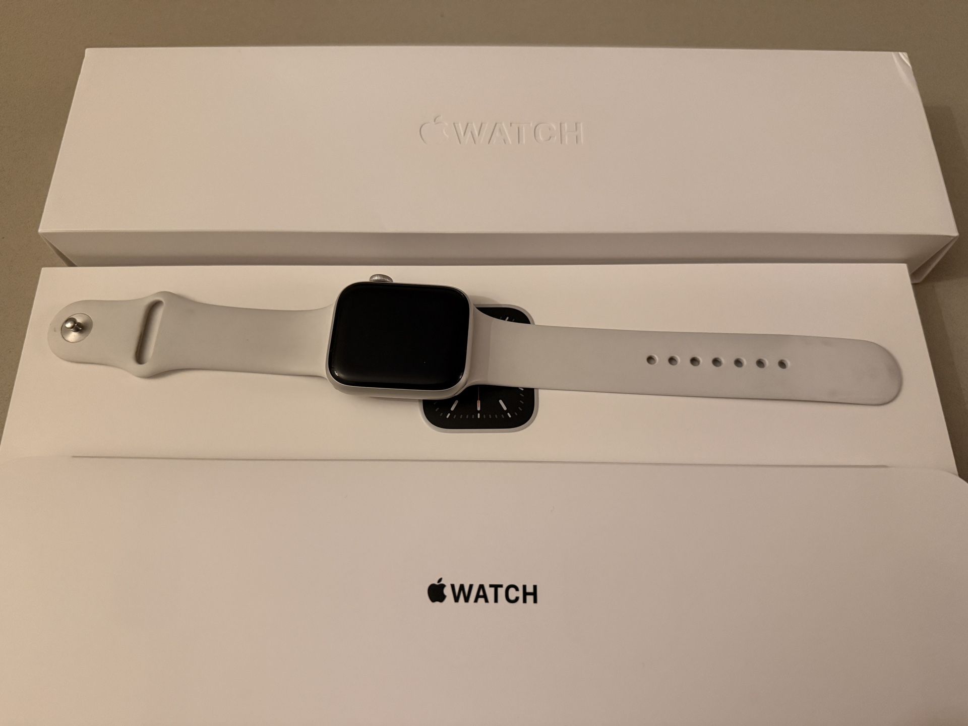 Apple Watch Series 6 - WiFi - 44mm