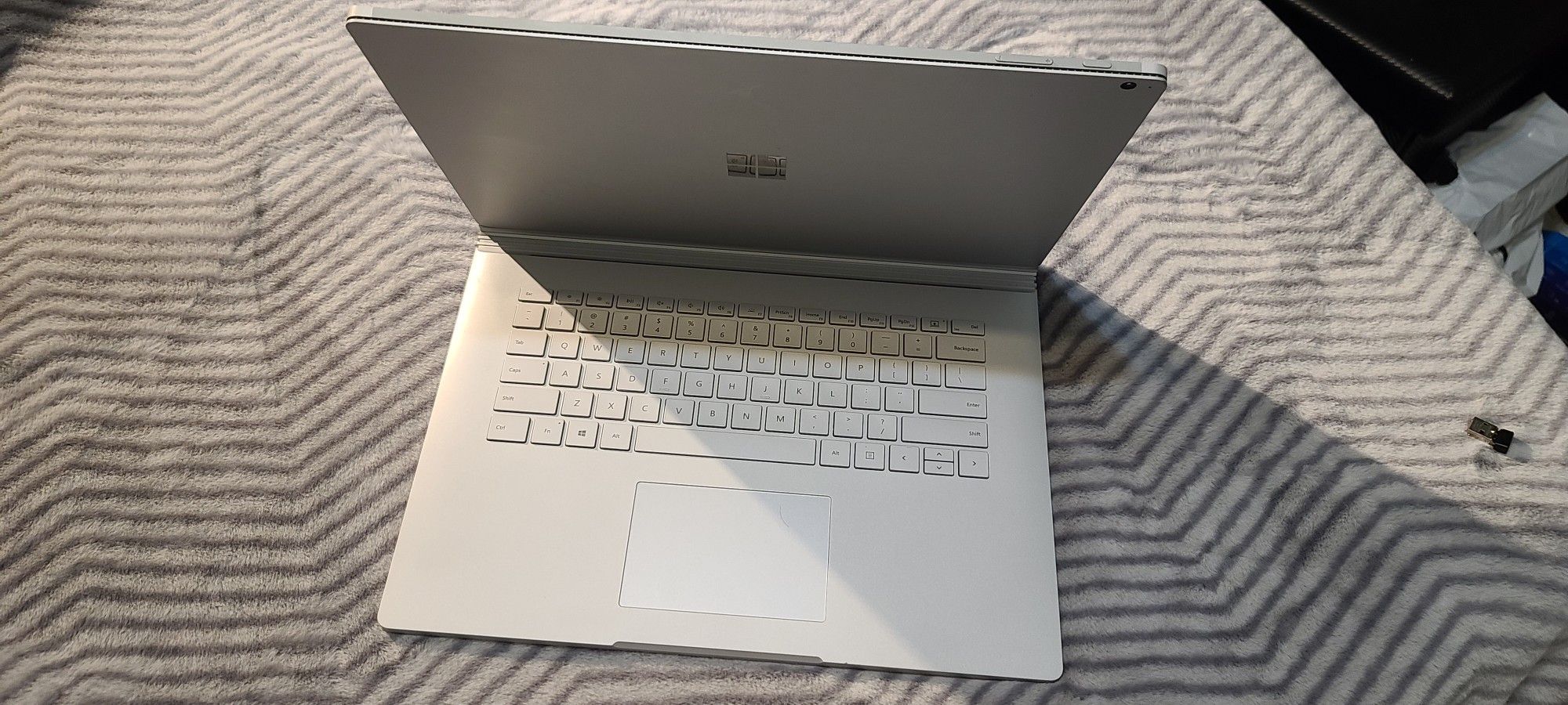 SurfaceBook 2 i7 GTX1060 RAM:16GB 512GB Surface Book 2 15 Inch i7