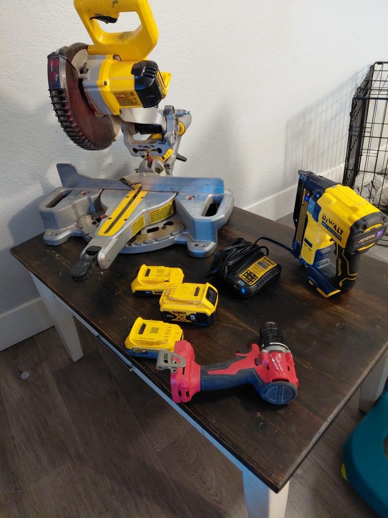 Dewalt Milwaukee Power Tools