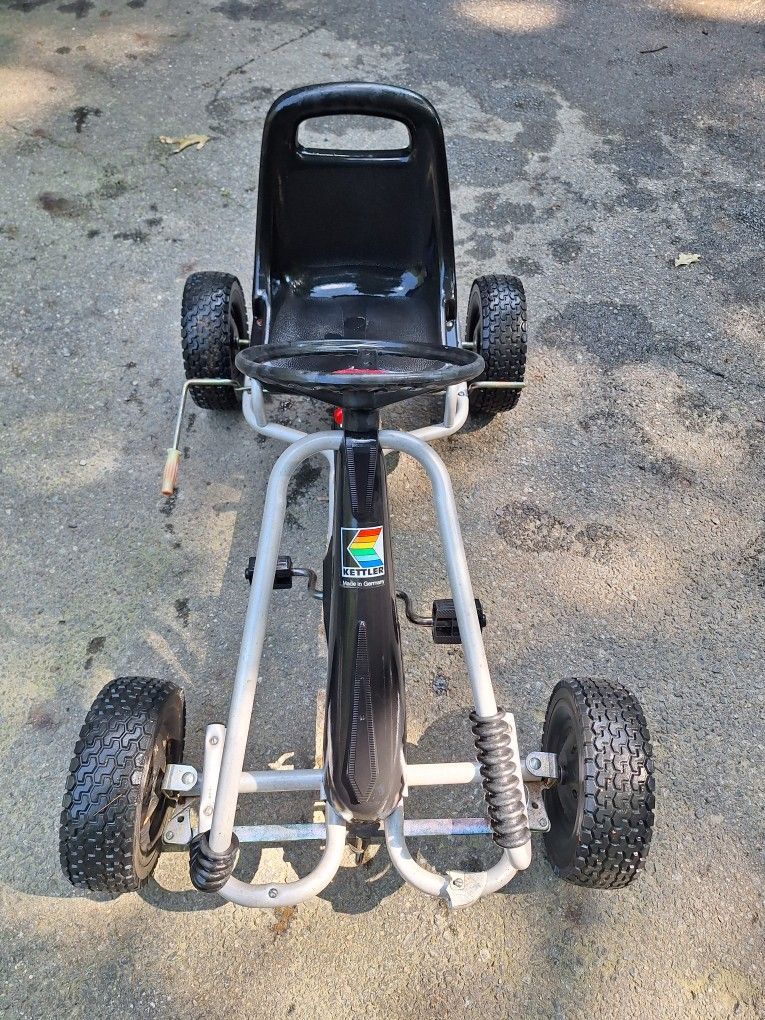 Kettle Cart Pedal Go Cart Great Condition Fun Little Toy
