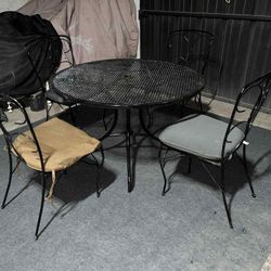 Metal Patio 42” Table & 4 Metal Chairs w/ Cushions