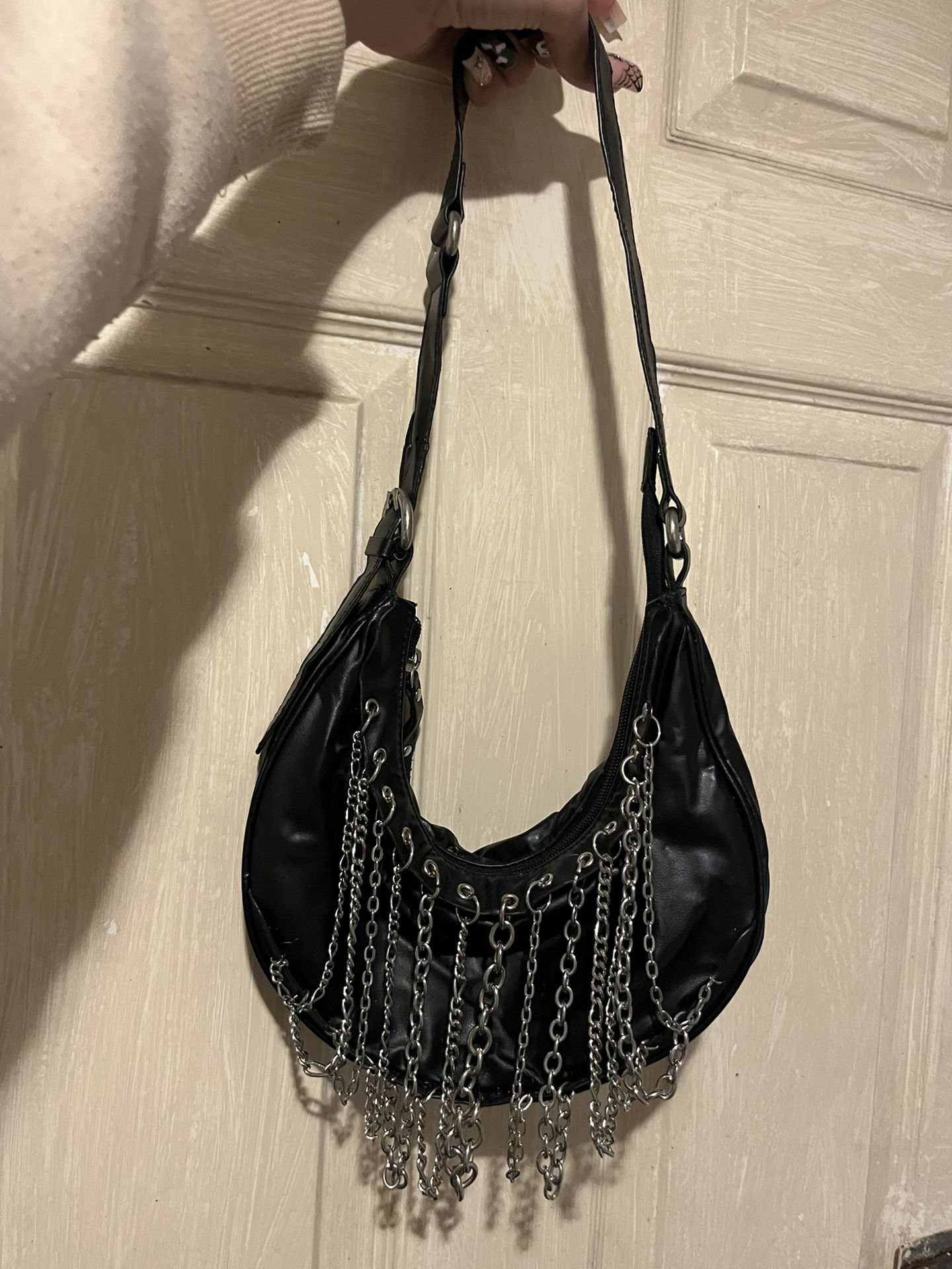 Black Bag Chain