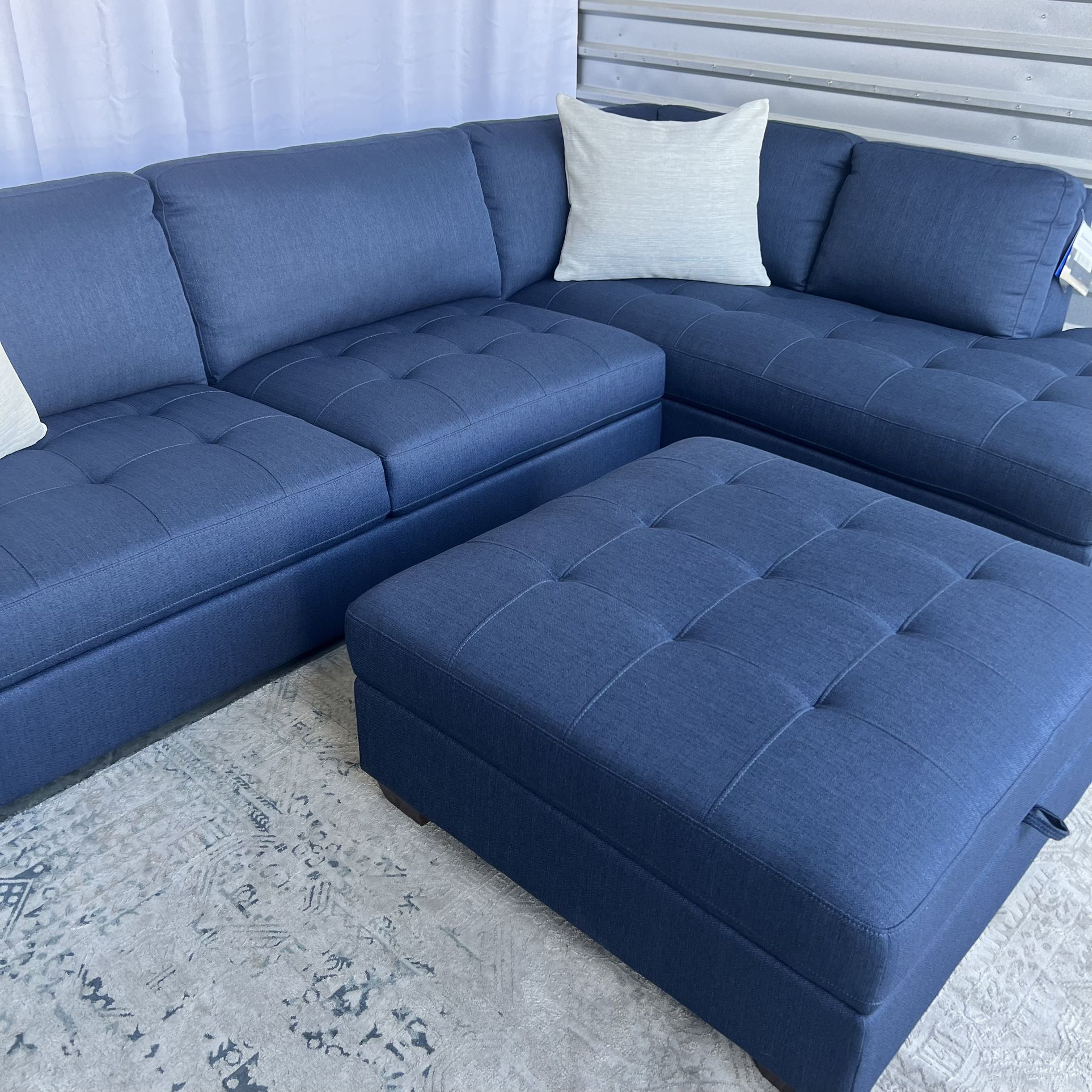 Thomasville Miles Fabric Sectional Sofa Delivery included for Sale in Irvine, CA OfferUp