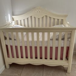 Off White Crib / Cuna