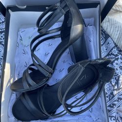 Women’s Size 8 Heels 