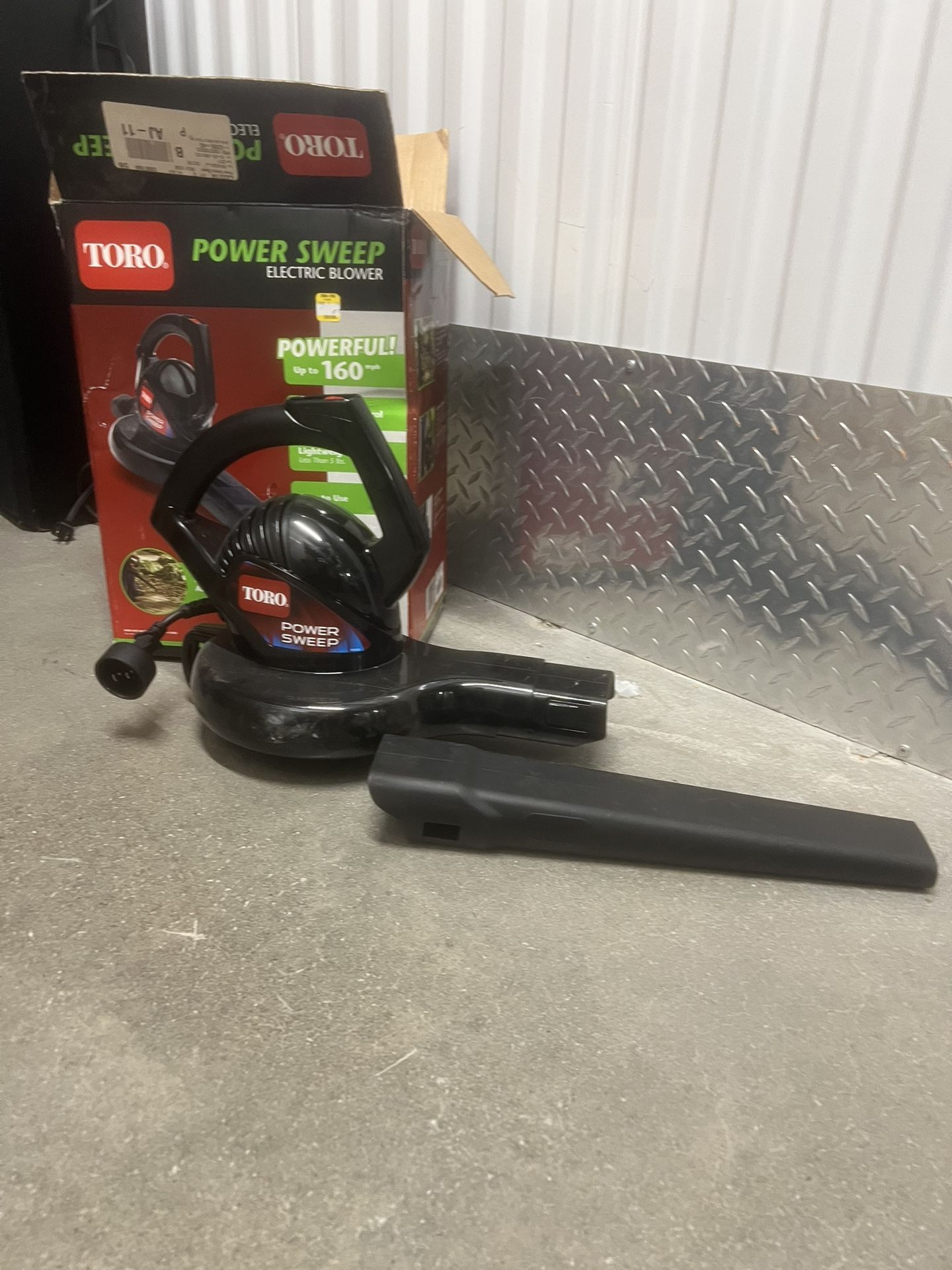 Leaf Blower