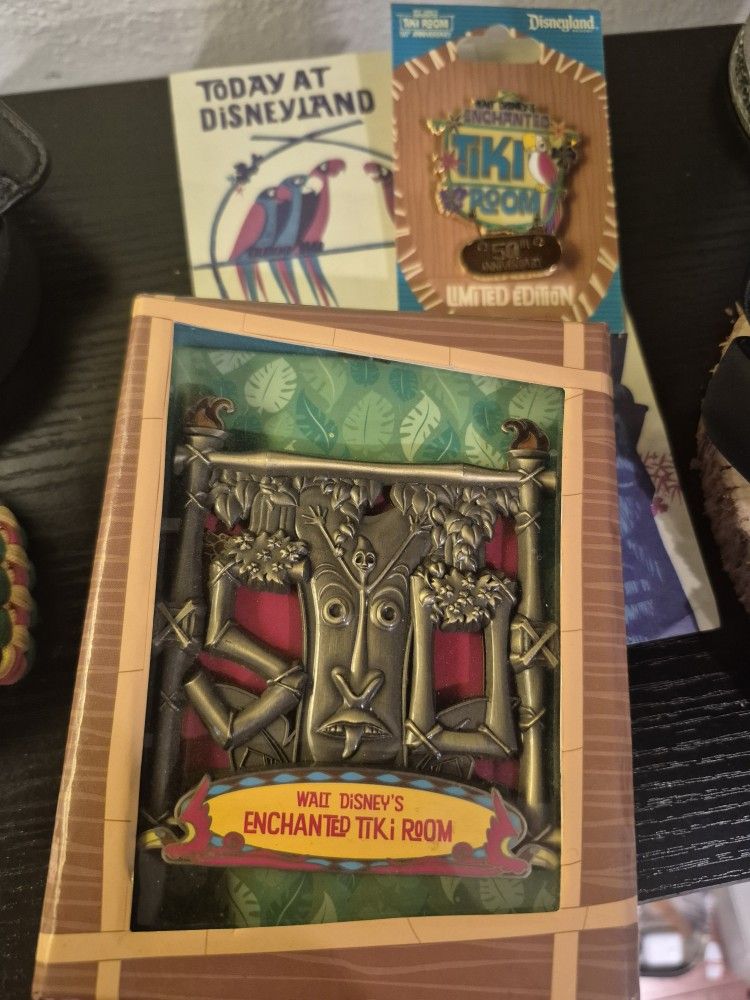 2 Pins And Brochure Included Tiki Room Pin 📌 ✨️