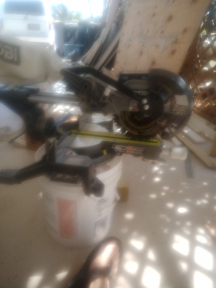 Ryobi Battery Powered Miter Saw 7 1/4". Like New With Battery And Charger