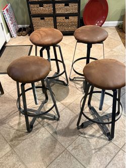 Rustic Adjustable Bar Stools – Excellent Condition