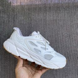 Hoka One Clifton L white 