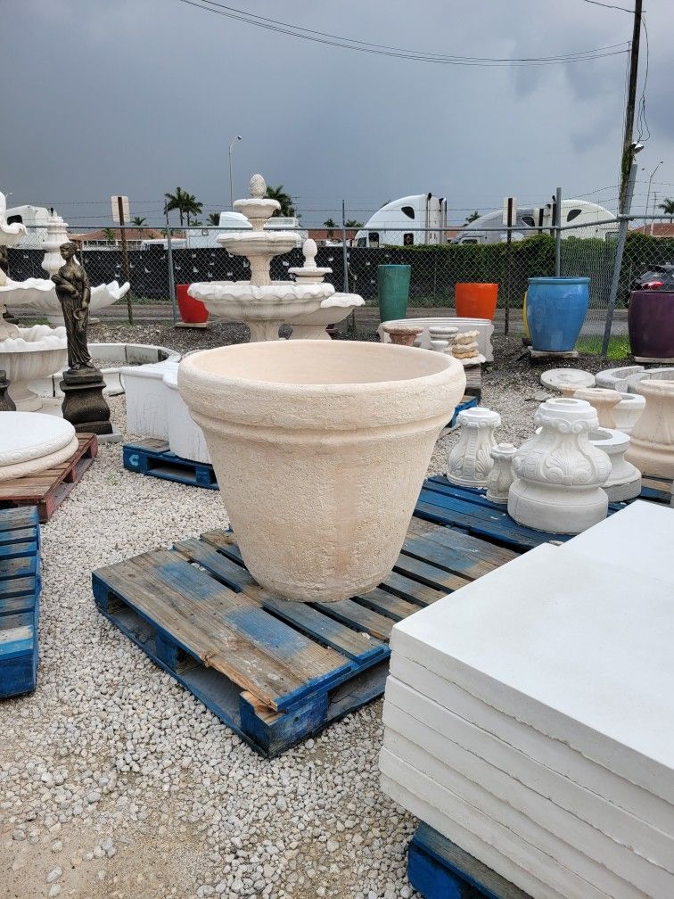 Concrete Large Planter / Cement Backyard Patio Pot Garden Planters