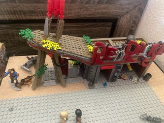 Mega Fallout Red Rocket Gas Station Set