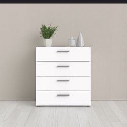 Dresser And 2 Nightstands 