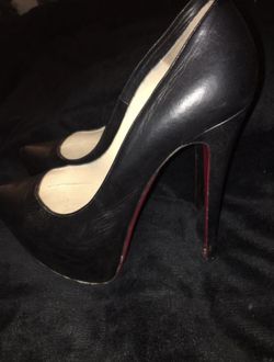 Christian Louboutin platform heels size 40
