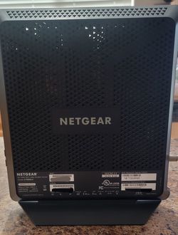 NETGEAR Nighthawk C7000v2 AC1900 Wi-Fi Cable Modem Router