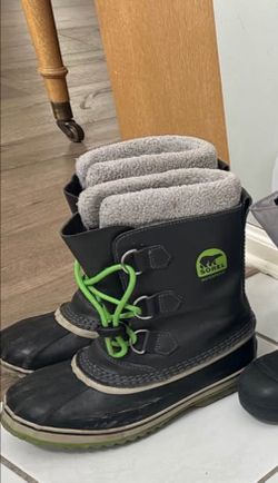 Size 4 Kids Sorel Winter Boots