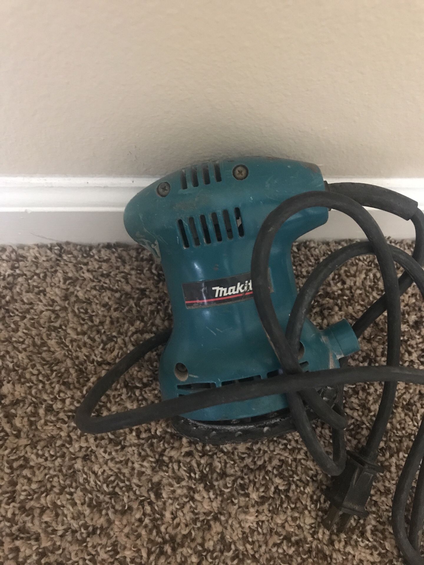 Makita 5”Random Orbit Sender