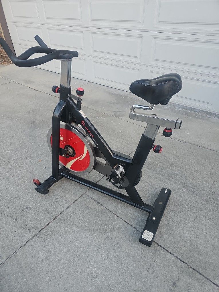 Expensive Speed Bike Adjustable Seat Like New 6 Months Use
