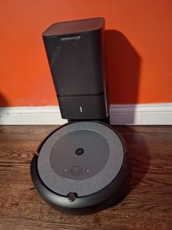 Roomba i3 robot vacuum
