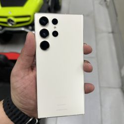 Galaxy S23 Ultra 5G Unlocked 256GB! Finance For $50 Down Payment!!