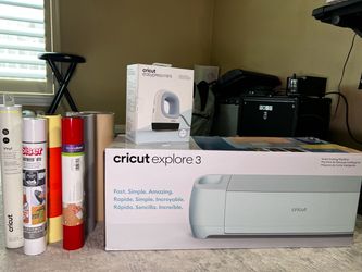 Cricut Explore 3 Bundle with easypress mini