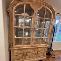 Solid Wood China Cabinet Hutch