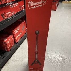 Milwaukee M12 12-Volt Lithium-Ion Cordless 1400 Lumen ROCKET LED Stand Work Light (Tool-Only)