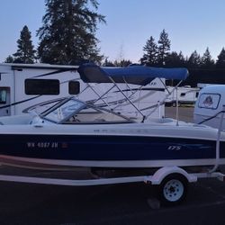 Bayliner  Boat  18 ft.