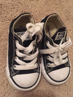 Toddler black converse
