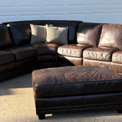 🛋️ Brown Leather Sectional + Ottoman
